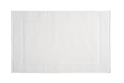 white bath mat